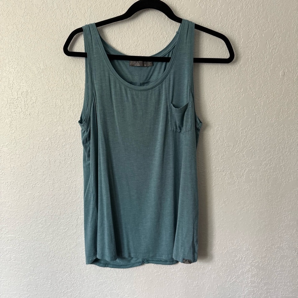 Prana Foundation Scoop Neck Tank
BUNDLE (5), Black, Blue, Orange Medium